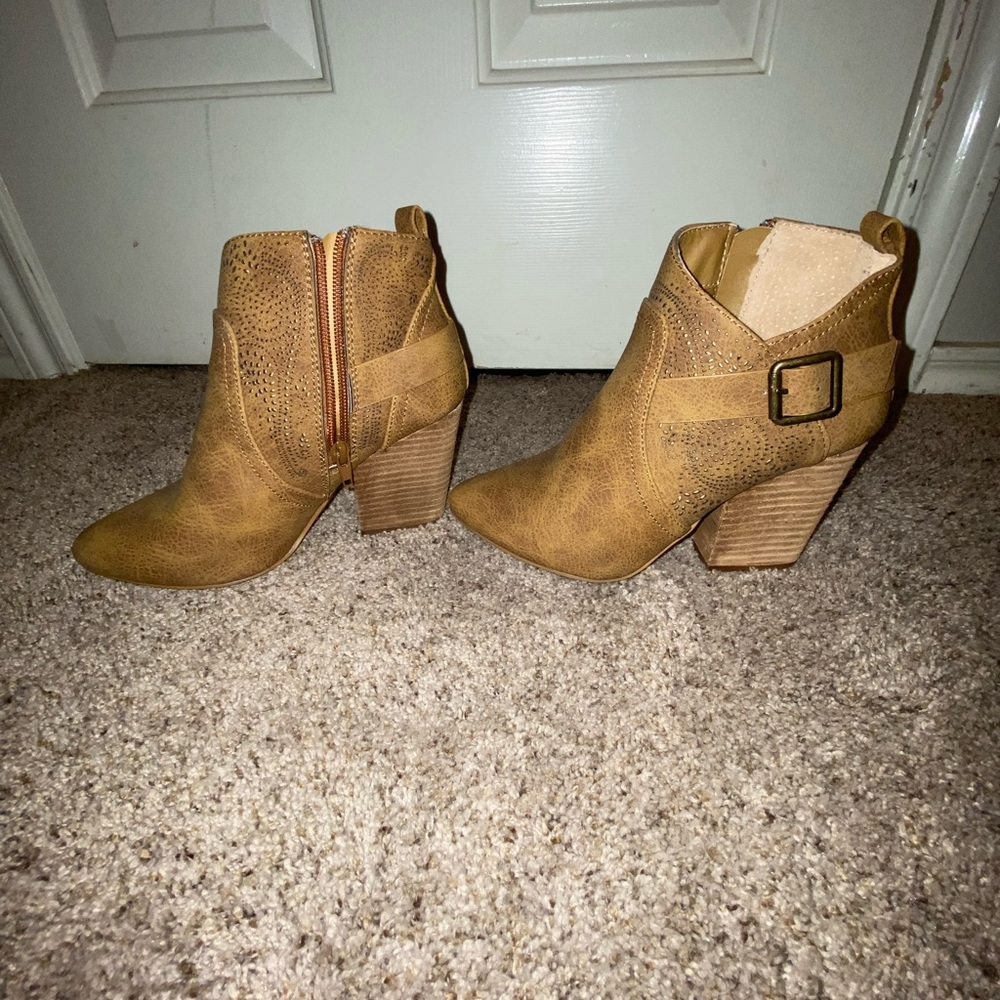 Booties - Picture 4 of 4